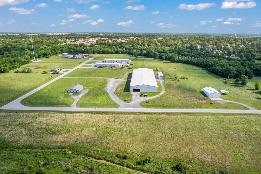 311 SE 11th St, Wagoner, OK for sale - Building Photo - Image 1 of 1