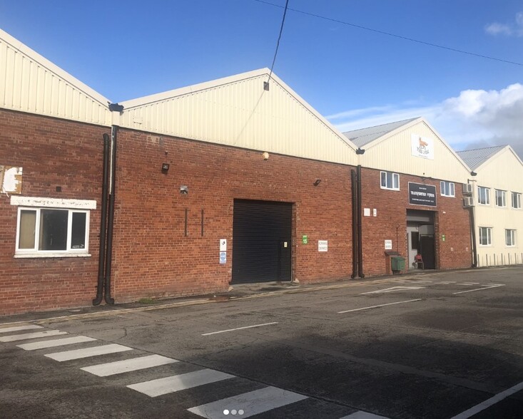 Severn Rd, Welshpool for lease - Primary Photo - Image 1 of 2