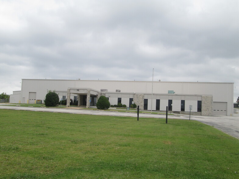 6747 S 65th West Ave, Tulsa, OK for lease - Building Photo - Image 3 of 14