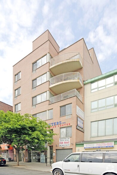 4024 76th St, Elmhurst, NY for sale - Primary Photo - Image 1 of 1