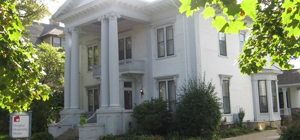 527 W South St, Kalamazoo, MI for sale - Primary Photo - Image 1 of 1