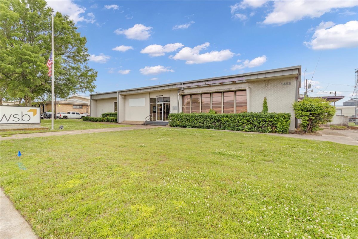 1485 N Main St, Paris, TX for sale Primary Photo- Image 1 of 43