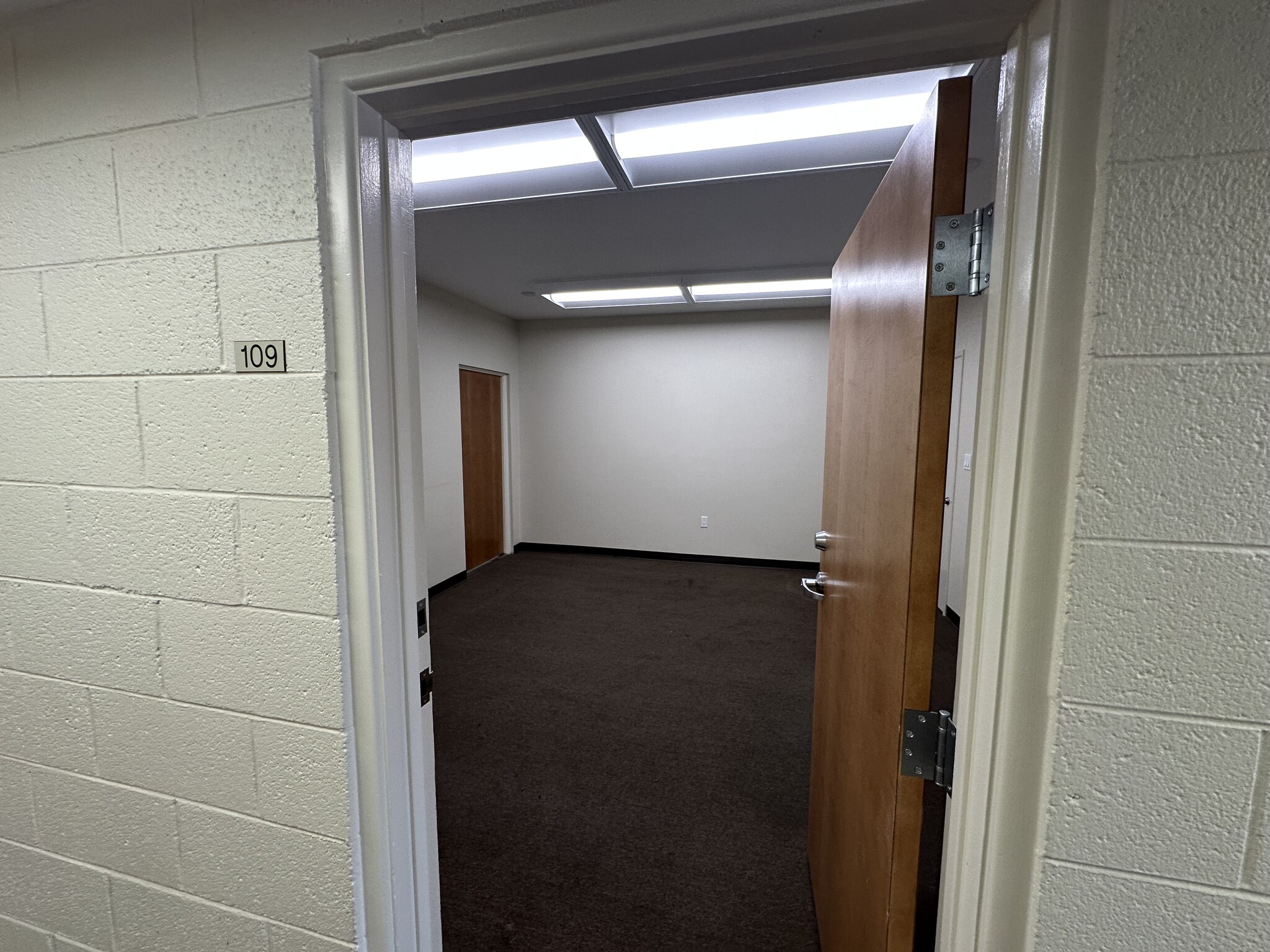 1818 Industrial Rd, Las Vegas, NV for lease Interior Photo- Image 1 of 2