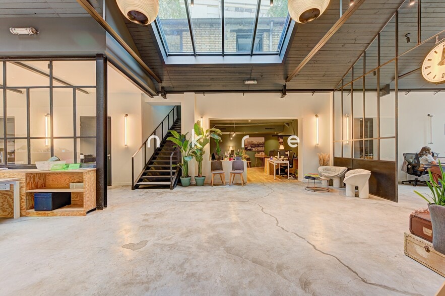 Office in Paris for lease - Building Photo - Image 3 of 15