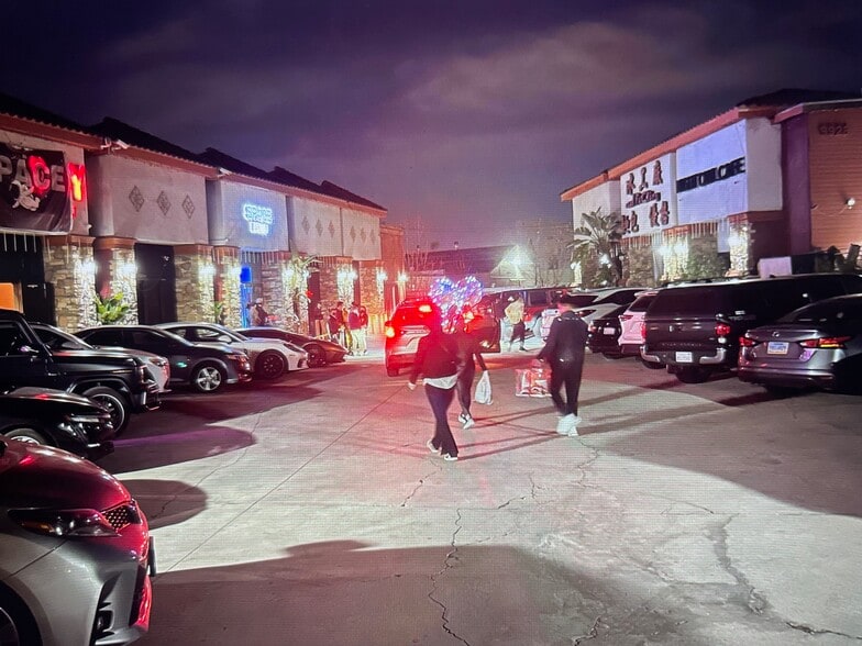 9936-9944 Lower Azusa Rd, El Monte, CA for lease - Building Photo - Image 2 of 19