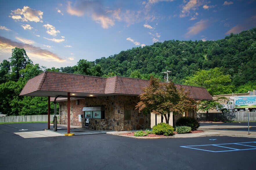 9782 Meta Hwy, Pikeville, KY 41501