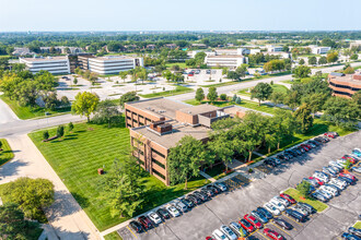 4401 Westown Pky, West Des Moines, IA - aerial  map view