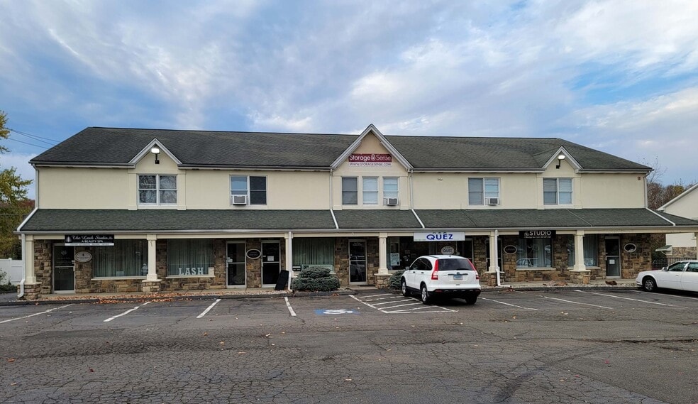 42 Thompson St, East Haven, CT for lease - Building Photo - Image 1 of 9