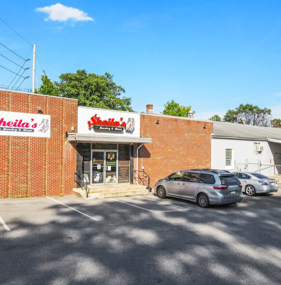 1044 Virginia Ave, Hagerstown, MD for sale - Building Photo - Image 1 of 1