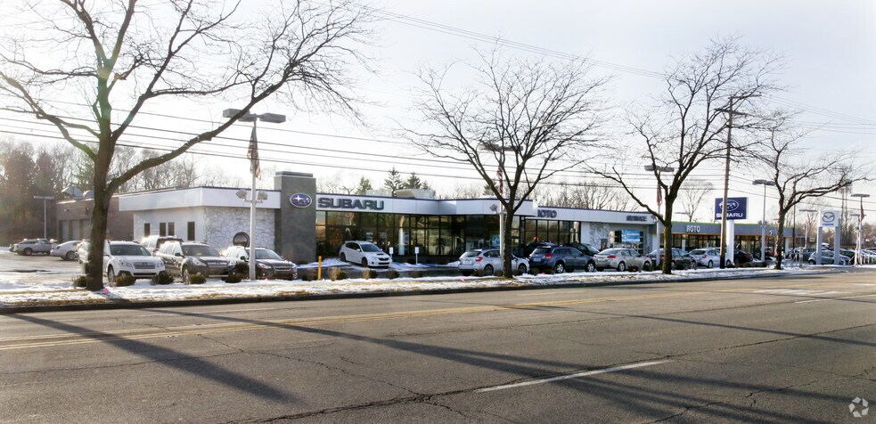 1555 E Rand Rd Arlington Heights Il 60004 Auto Dealership