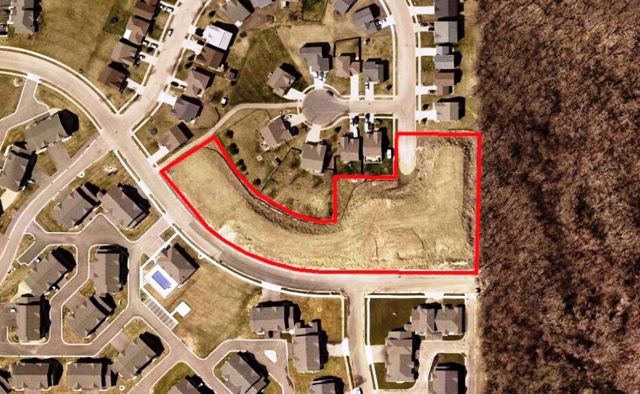 Red Hawk Drive SE, Rochester, MN for sale - Primary Photo - Image 1 of 1