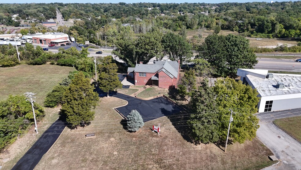 11144 Dorsett Rd, Maryland Heights, MO for sale - Building Photo - Image 3 of 7