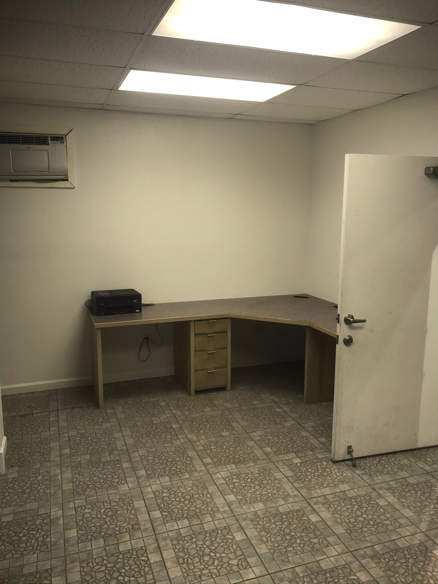 7465 Commercial Cir, Fort Pierce, FL for sale Interior Photo- Image 1 of 6