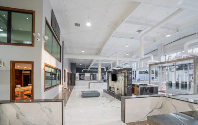 347 Middlesex Rd, Tyngsborough, MA for lease - Interior Photo - Image 3 of 6