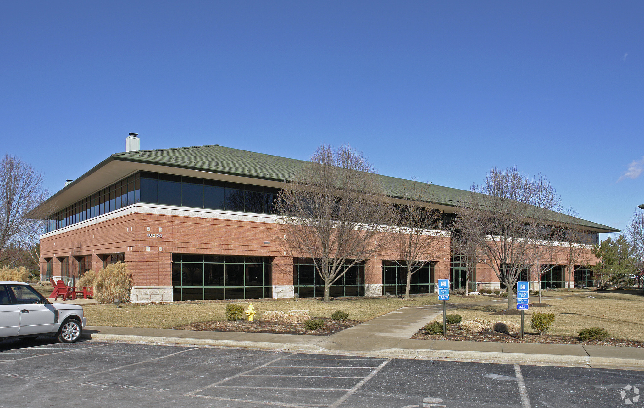 16650 Chesterfield Grove Rd, Chesterfield, MO for sale Primary Photo- Image 1 of 1