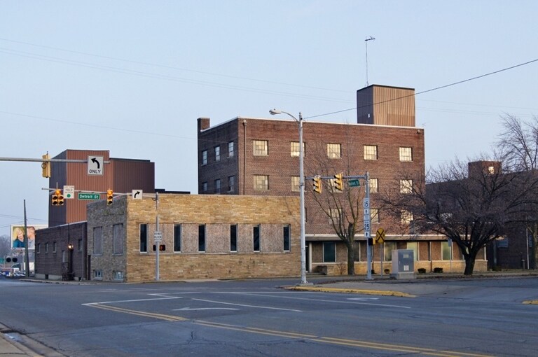 201 S Detroit St, Warsaw, IN for sale Primary Photo- Image 1 of 1