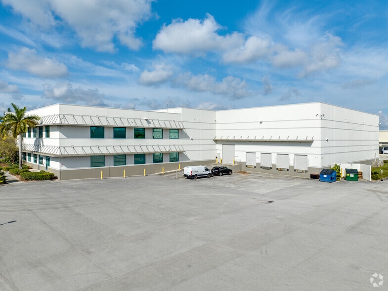 9315 NW 112th Ave, Miami, FL for sale - Building Photo - Image 3 of 20