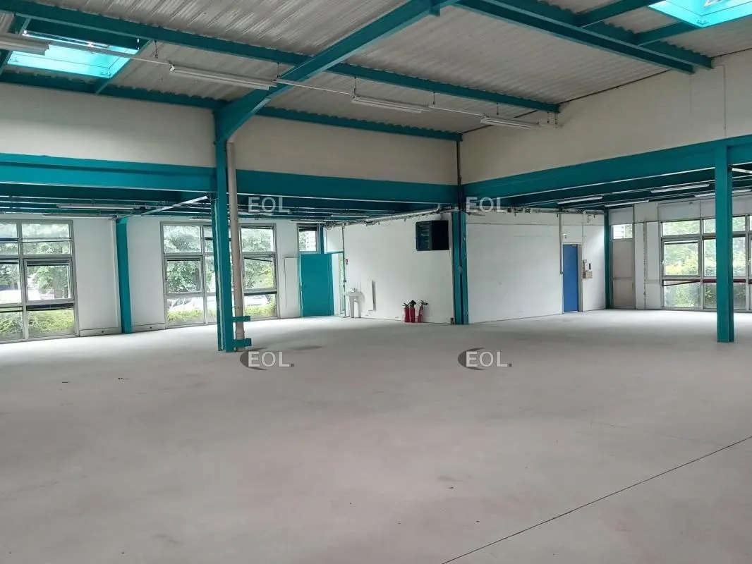 Flex in Tremblay-en-France for lease Interior Photo- Image 1 of 6
