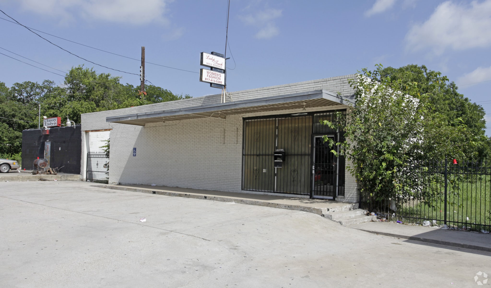 Versatile Retail Opportunity w/ Rear Lot portfolio of 2 properties for sale on LoopNet.com Building Photo- Image 1 of 5
