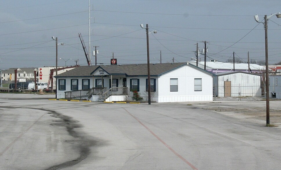 4501 I-30, Mesquite, TX for sale - Primary Photo - Image 1 of 1