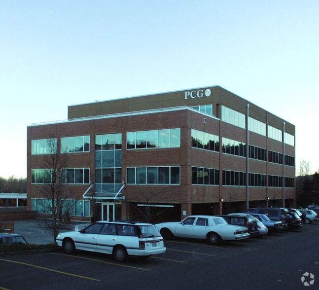 4650 SW Macadam Ave, Portland, OR for lease - Building Photo - Image 2 of 24