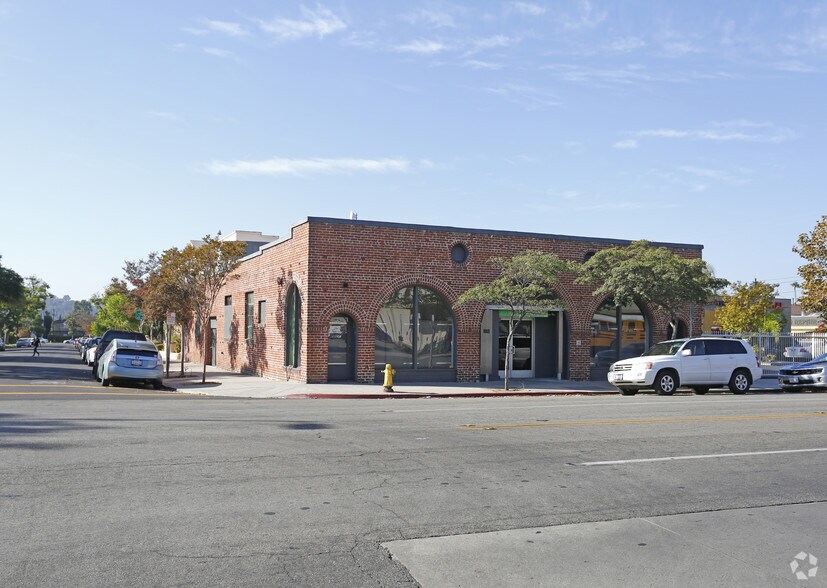 880 E Broadway, Glendale, CA for sale - Primary Photo - Image 1 of 1