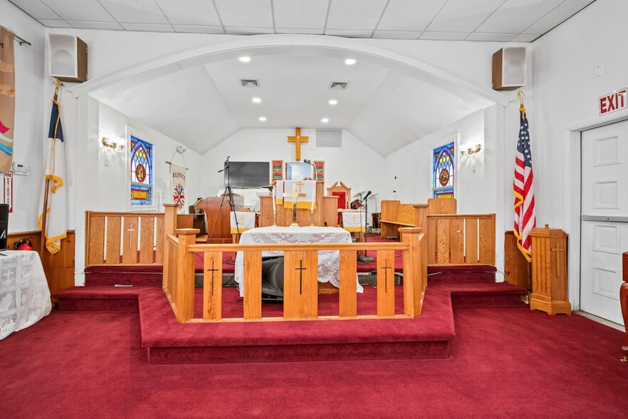 109 Roslyn Rd, Roslyn Heights, NY for lease - Building Photo - Image 3 of 46