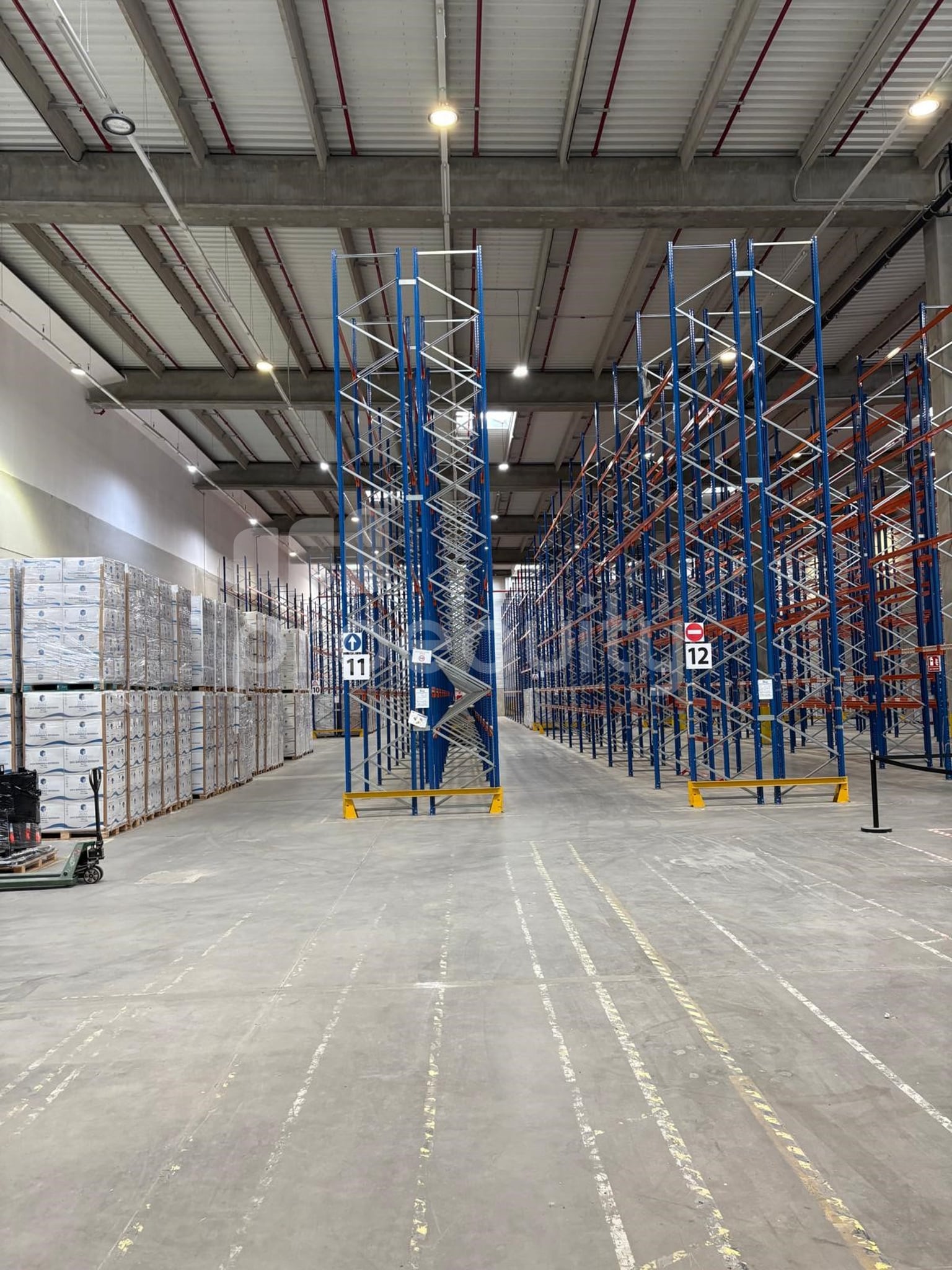 Calle Mariano Benlliure, 1, Rivas-Vaciamadrid, Madrid for lease Interior Photo- Image 1 of 11