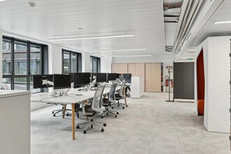 17 Rue Guillaume Tell, Paris for lease Interior Photo- Image 2 of 11