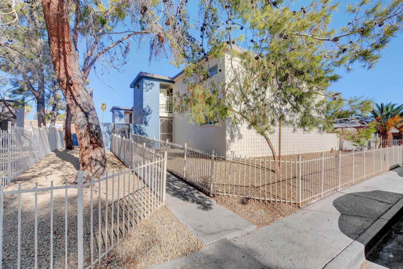 3821 Royal Crest St, Las Vegas, NV 89119