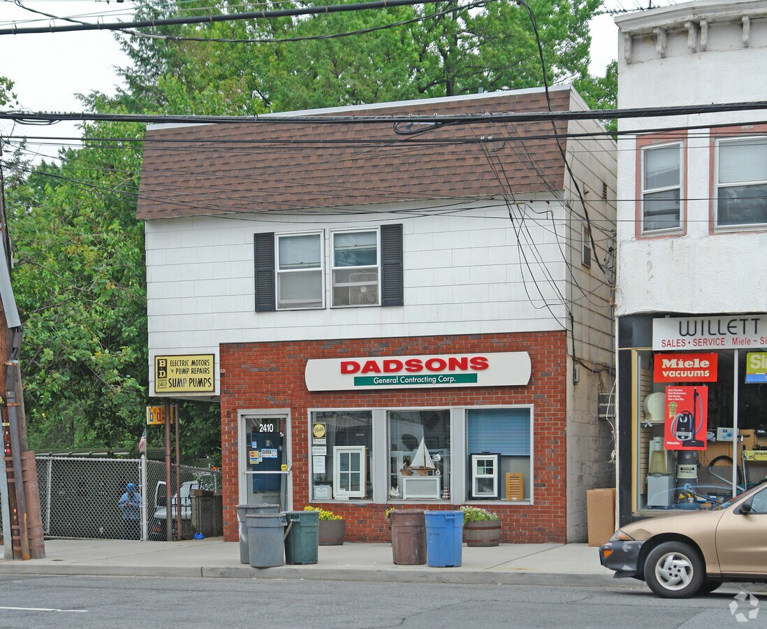 2410 Boston Post Rd, Larchmont, NY 10538