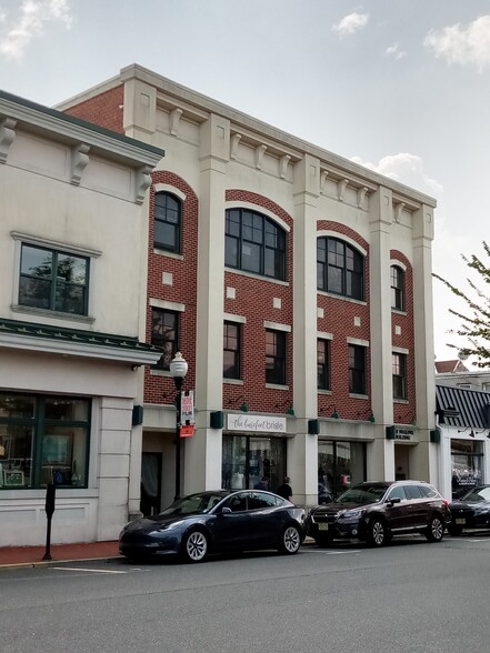 65 Monmouth St, Red Bank, NJ for lease - Building Photo - Image 1 of 11