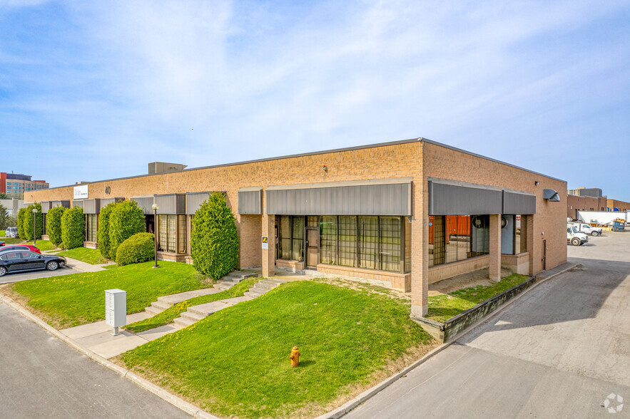 40 Tiffield Rd, Toronto, ON for lease - Primary Photo - Image 3 of 9