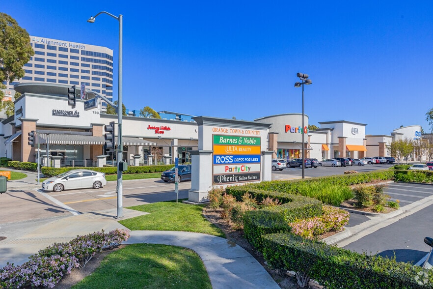 763 S Main St, Orange, CA for lease - Primary Photo - Image 2 of 15