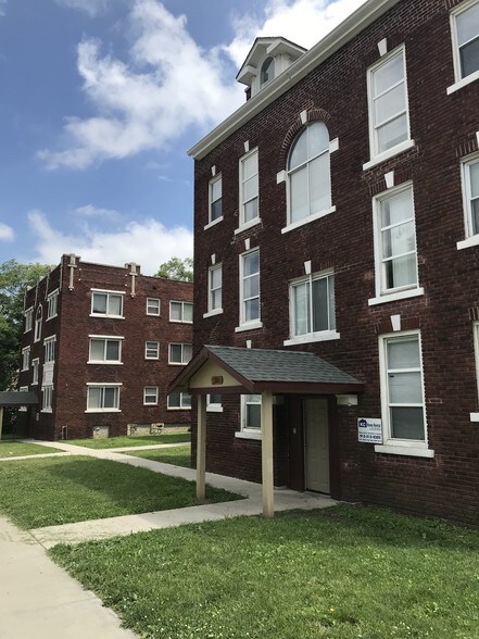 1301 Brush Creek Blvd Kansas City Mo 64110 Apartments Property 1301 Brush Creek Blvd
