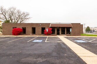 2302-2320 Wisconsin St, Downers Grove, IL for lease Building Photo- Image 2 of 15