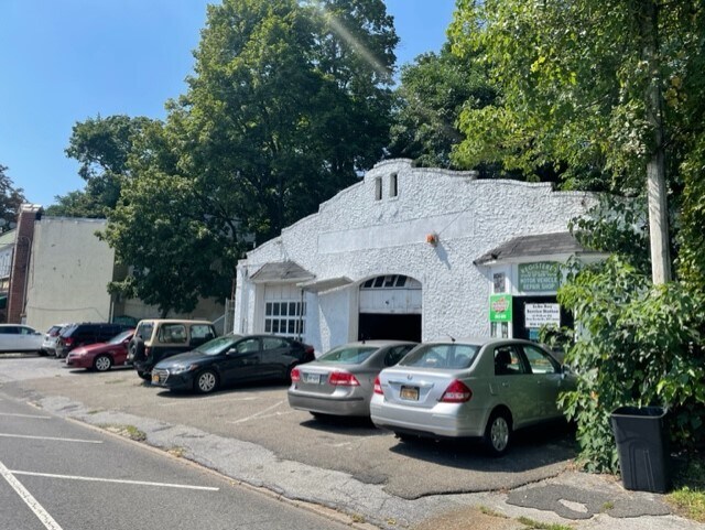 69 Pelham Rd, New Rochelle, NY for sale - Building Photo - Image 2 of 7