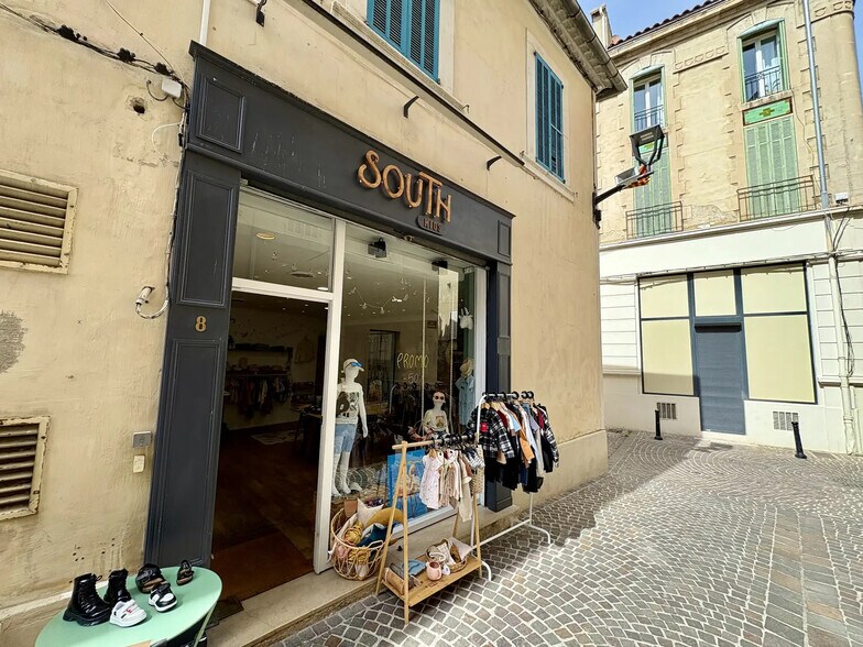 Retail in Salon-de-Provence for lease - Building Photo - Image 3 of 4