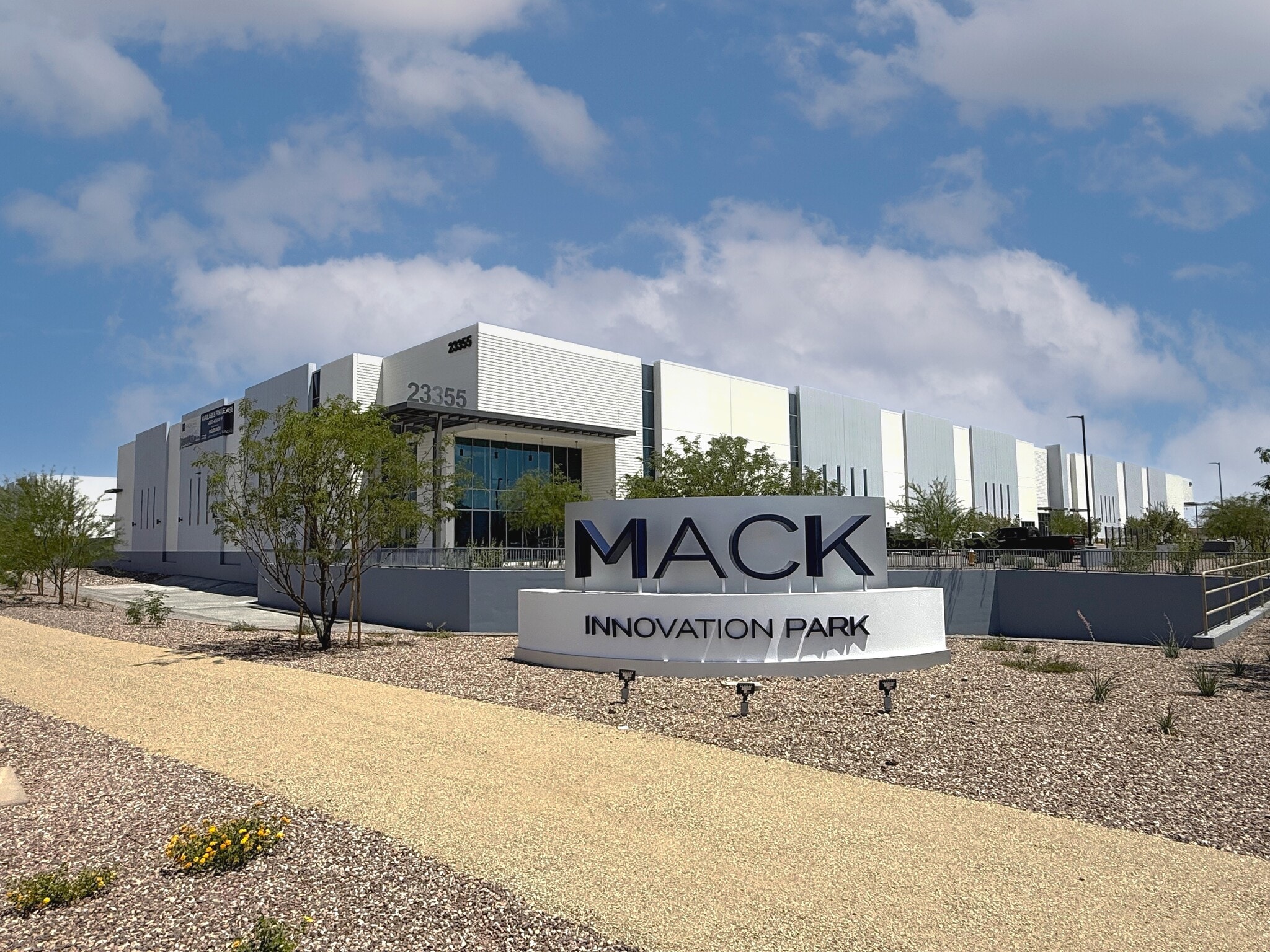 23555 N 7th Ave, Phoenix, AZ for lease Building Photo- Image 1 of 8