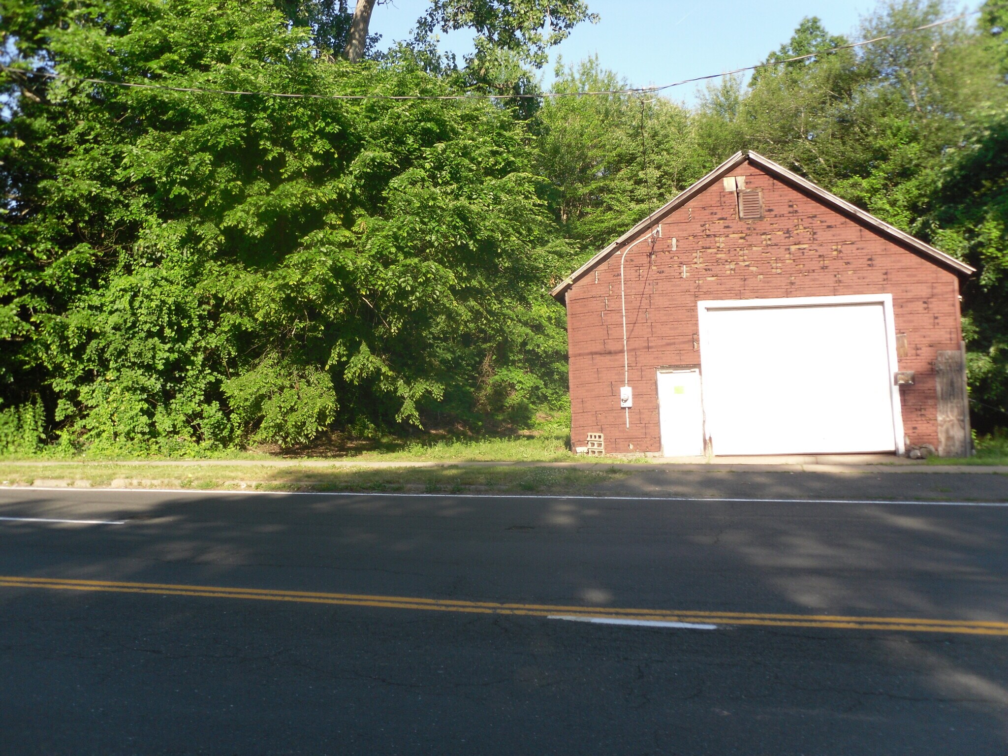 465 Windsor Avenue Ave, Windsor, CT for lease Primary Photo- Image 1 of 2