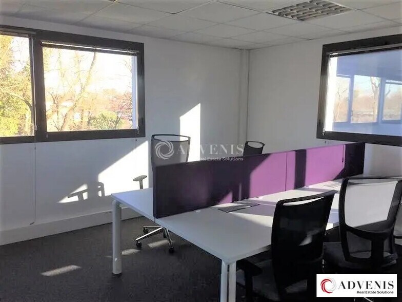 Office in Mérignac for lease - Interior Photo - Image 3 of 4