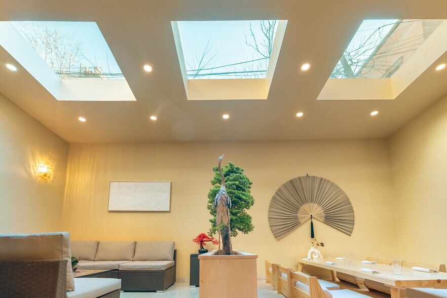 3712 31st Ave, Astoria, NY for lease - Interior Photo - Image 1 of 10