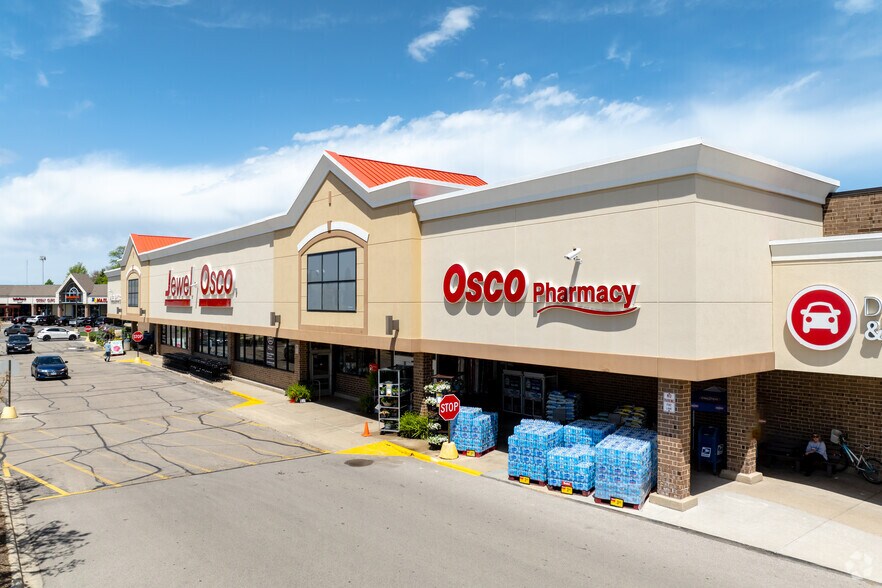 664-696 Northwest Hwy, Cary, IL for lease - Building Photo - Image 1 of 4