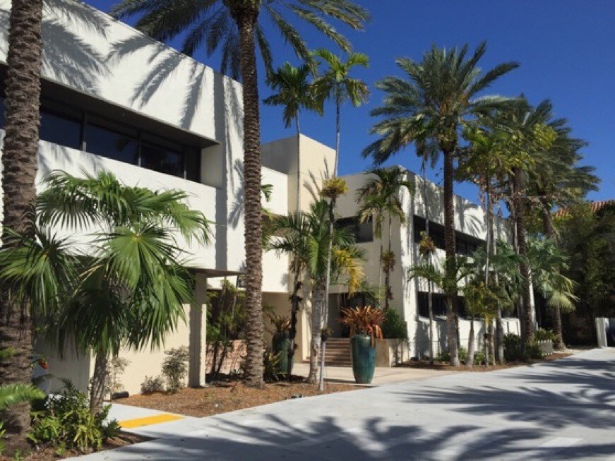 240 Crandon Blvd, Key Biscayne, FL for sale Building Photo- Image 1 of 1