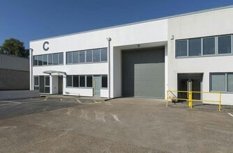 Dolphin Rd W, Sunbury On Thames for lease Building Photo- Image 1 of 5