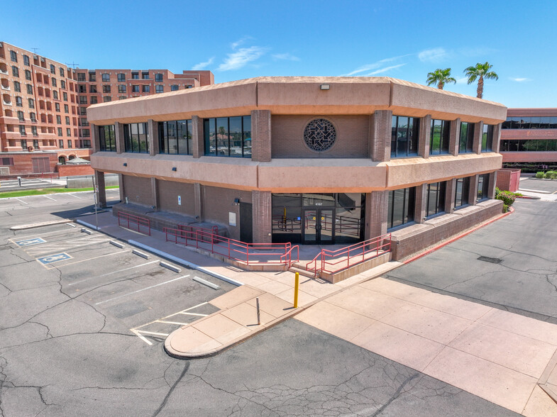 4167 N Scottsdale Rd, Scottsdale, AZ for lease - Building Photo - Image 1 of 5