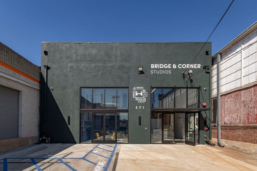 371 S Anderson St, Los Angeles, CA for lease - Building Photo - Image 2 of 22