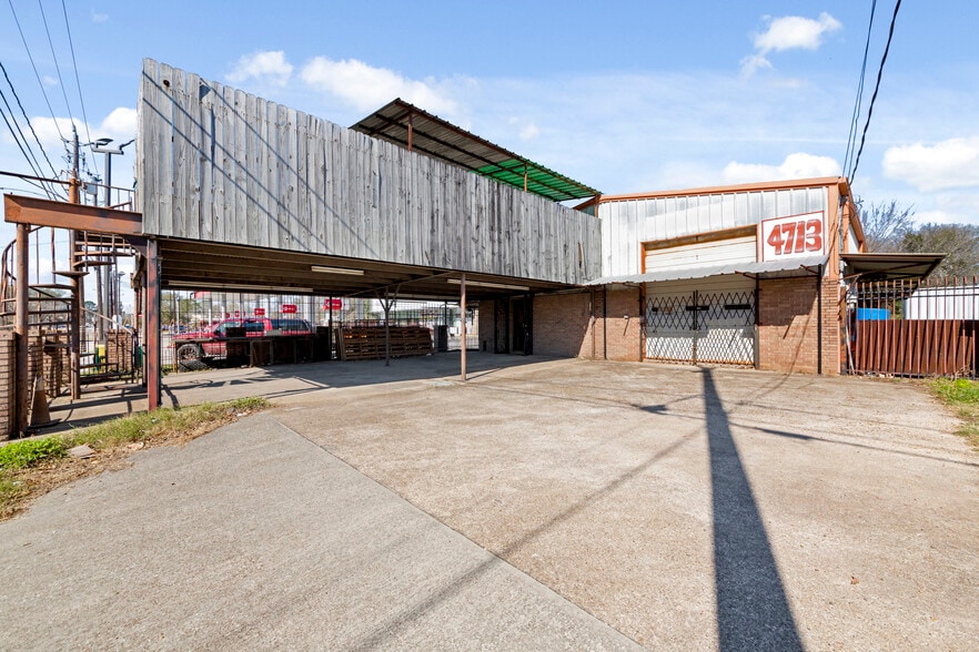 4713 E Tidwell Rd, Houston, TX for sale - Building Photo - Image 2 of 21
