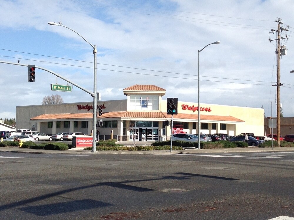 102 N Jack Tone Rd, Ripon, CA for sale Primary Photo- Image 1 of 1