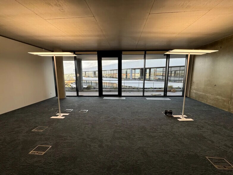 Office in Reims for lease - Interior Photo - Image 3 of 3